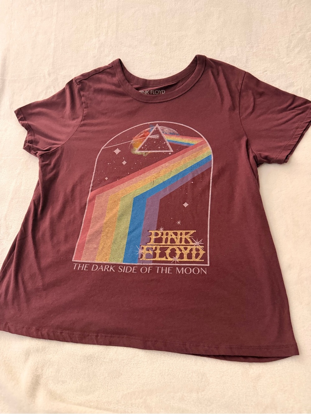 Pink Floyd Women’s 'The Dark Side of the Moon' Burgundy Graphic Tee size: XL
